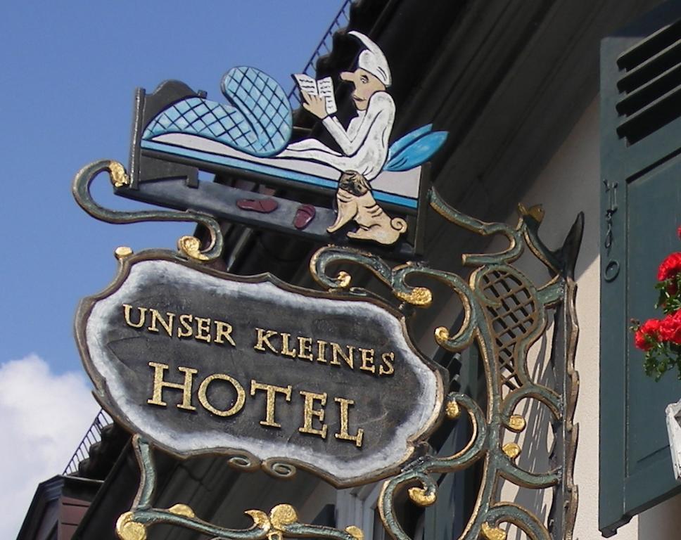 Unser Kleines Hotel Cafe Goebel Laubach  Bagian luar foto